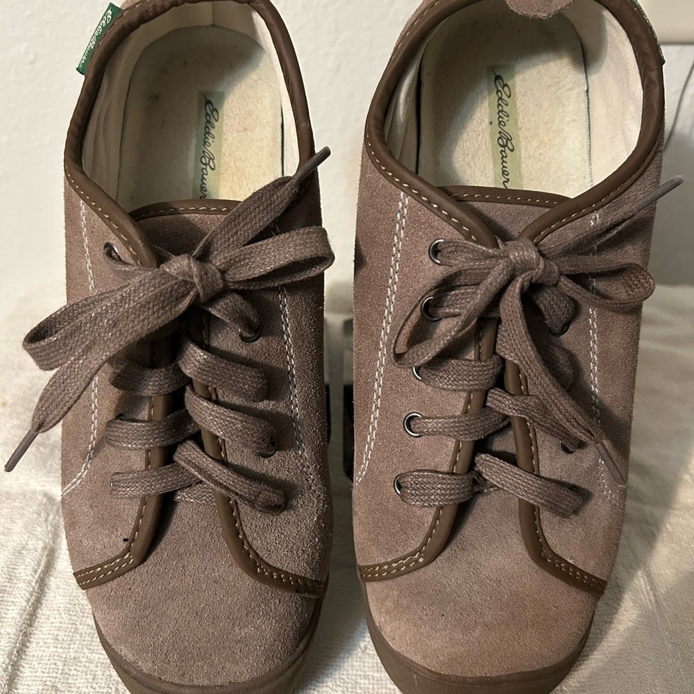 Eddie Bauer Women's Brown Lace-Up Sneakers